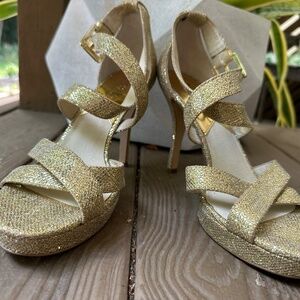Michael Kors Gold heels